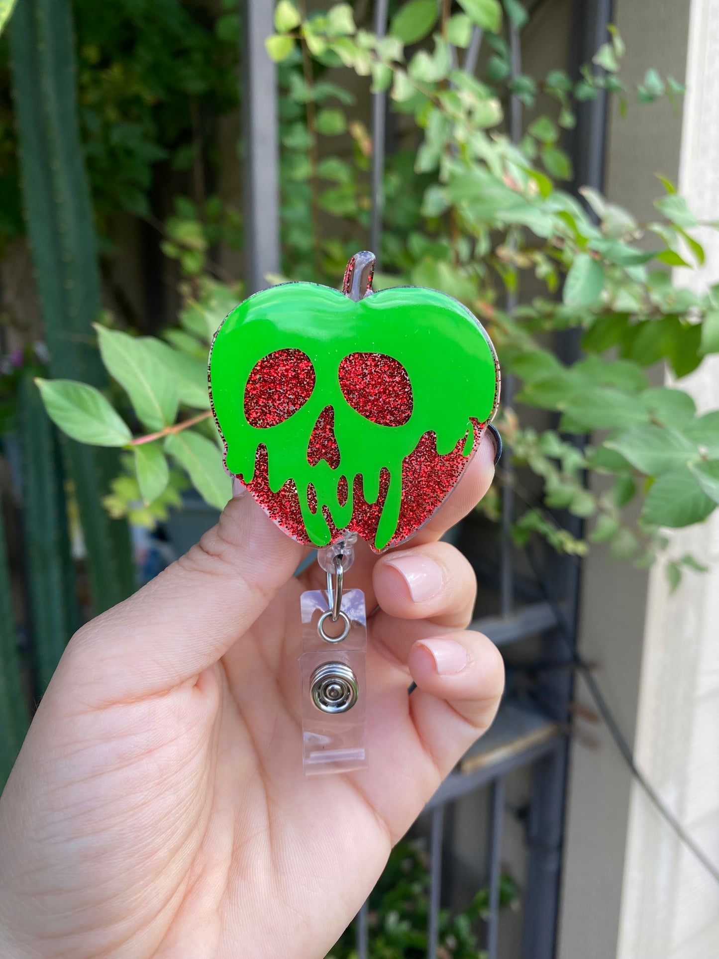 Halloween Badge Reel: Poison Apple š