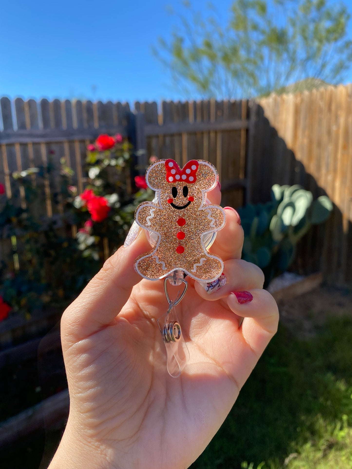 Christmas Badge Real - Gingerbread with Bow