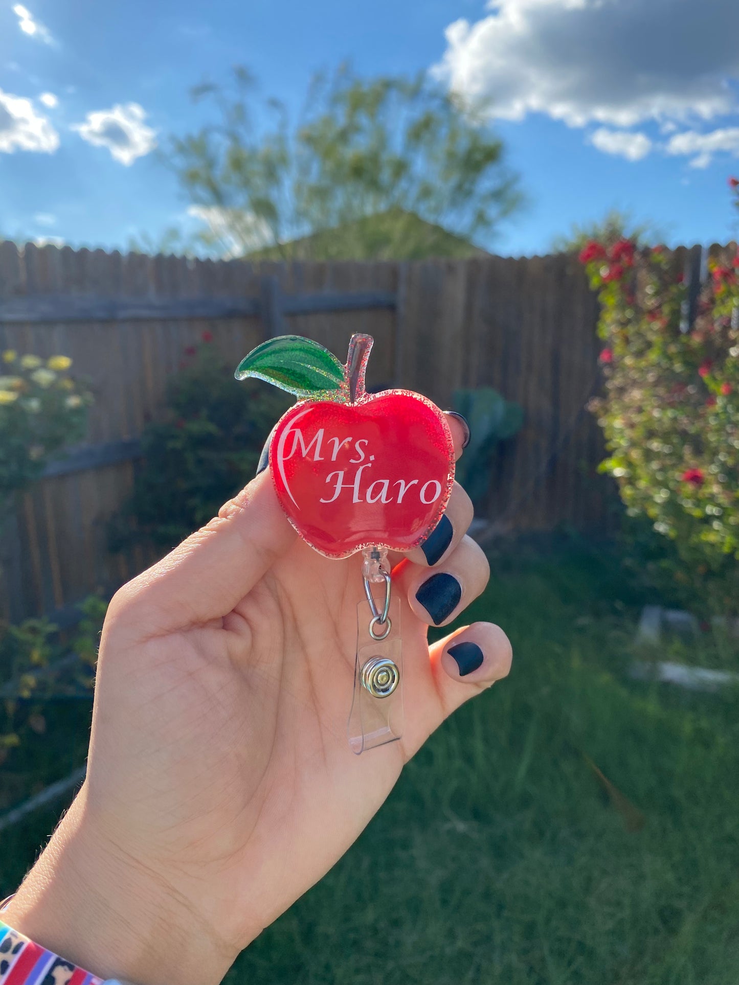 Teacher Badge Reel - Apple š