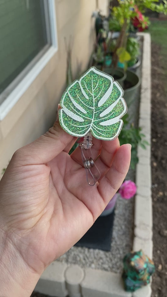 Plant Badge Reel: Palm Leaf 🌴