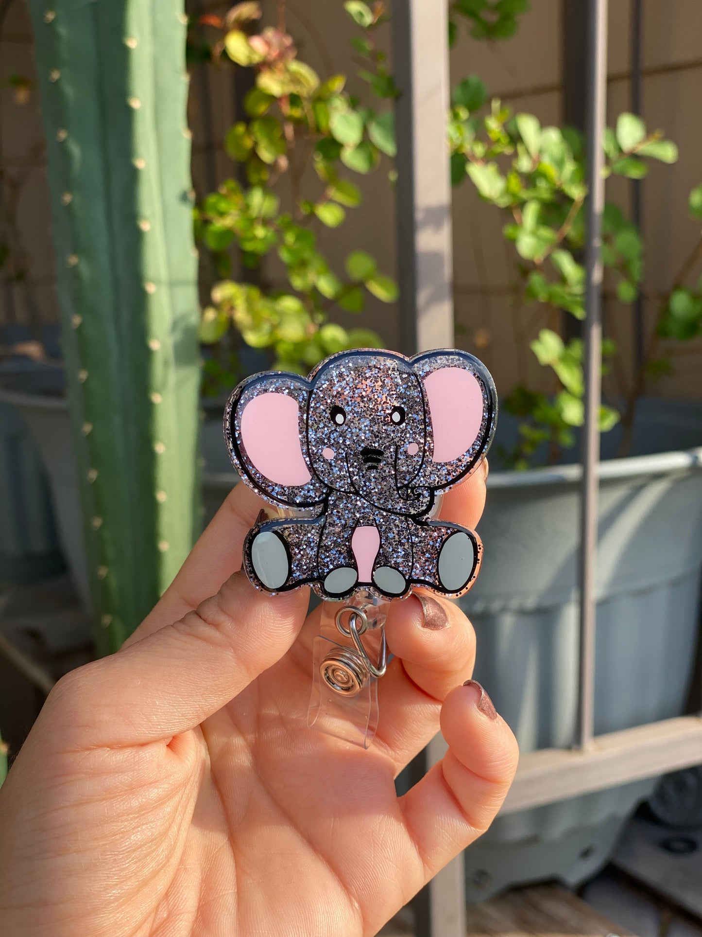 Animal Badge Reel - Sitting Elephant 🐘
