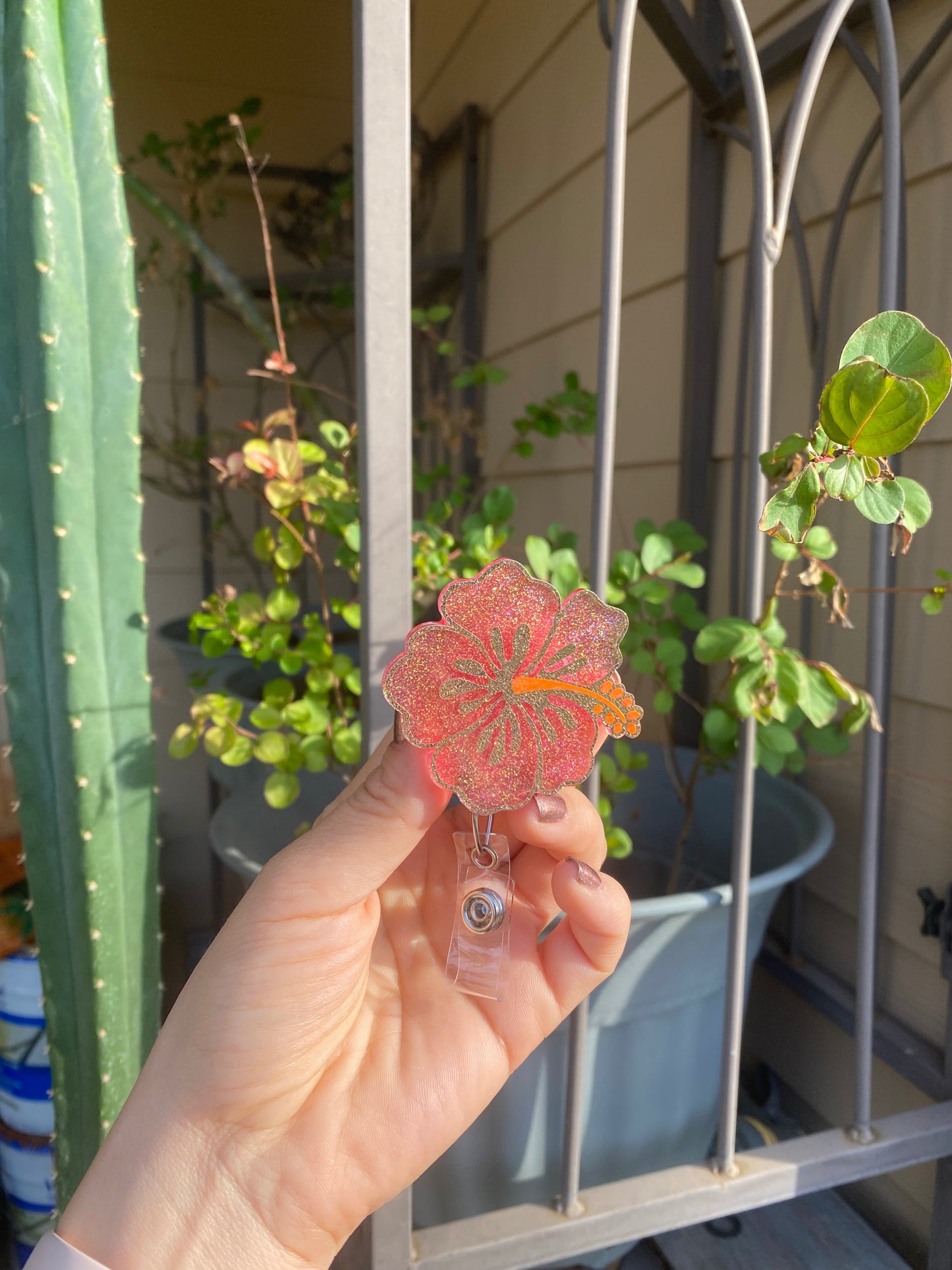 Floral Badge Reel - Hibiscus 🌺 Flower