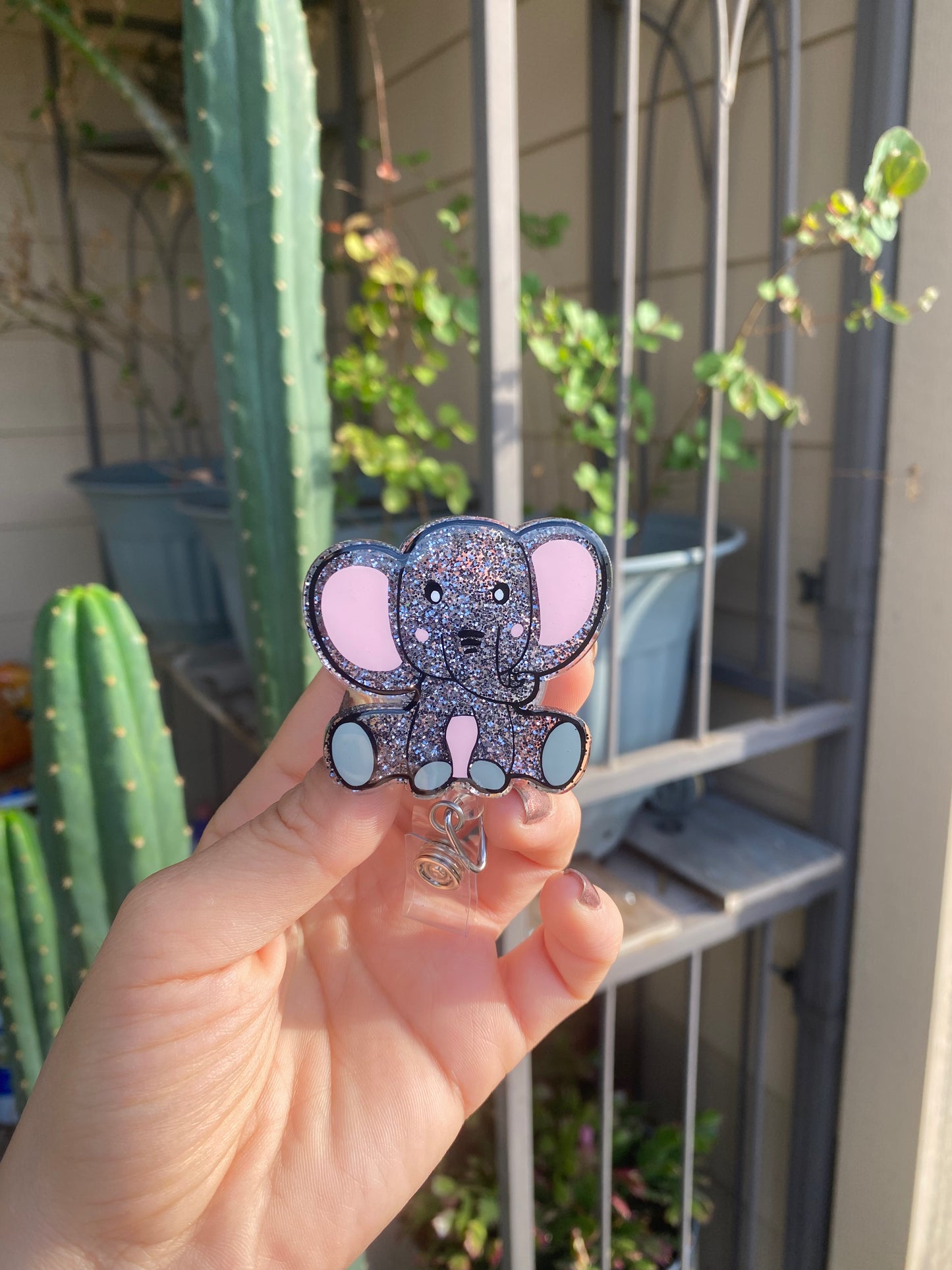Animal Badge Reel - Sitting Elephant 🐘